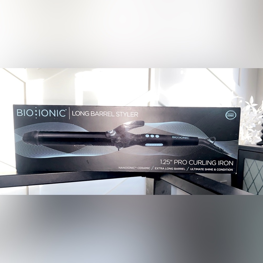 NIB Bio Ionic Long Barrel Styler/Curling Iron - 1.25 "